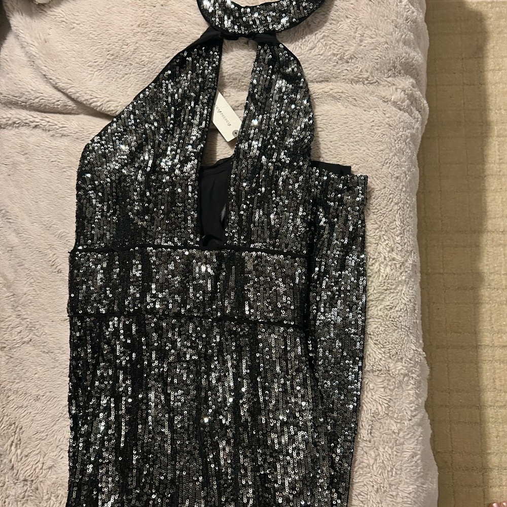 NWT Anthropologie Marve Black Silver Sequin Jumpsuit Halter Neck size 6 - Picture 11 of 13